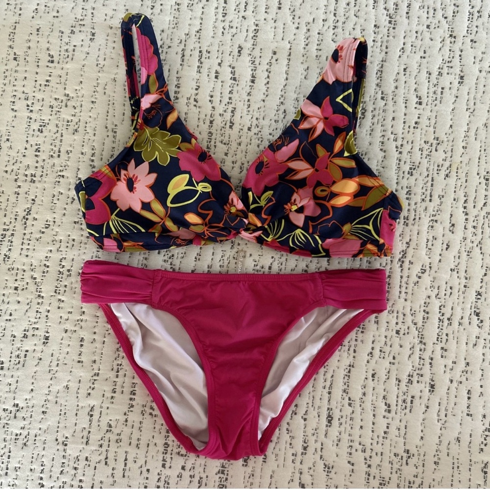 Lands End Pink Floral 2 Piece Bikini Swimsuit Bathing Suit Womans sz 6